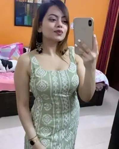 Call Girl in Maunath Bhanjan